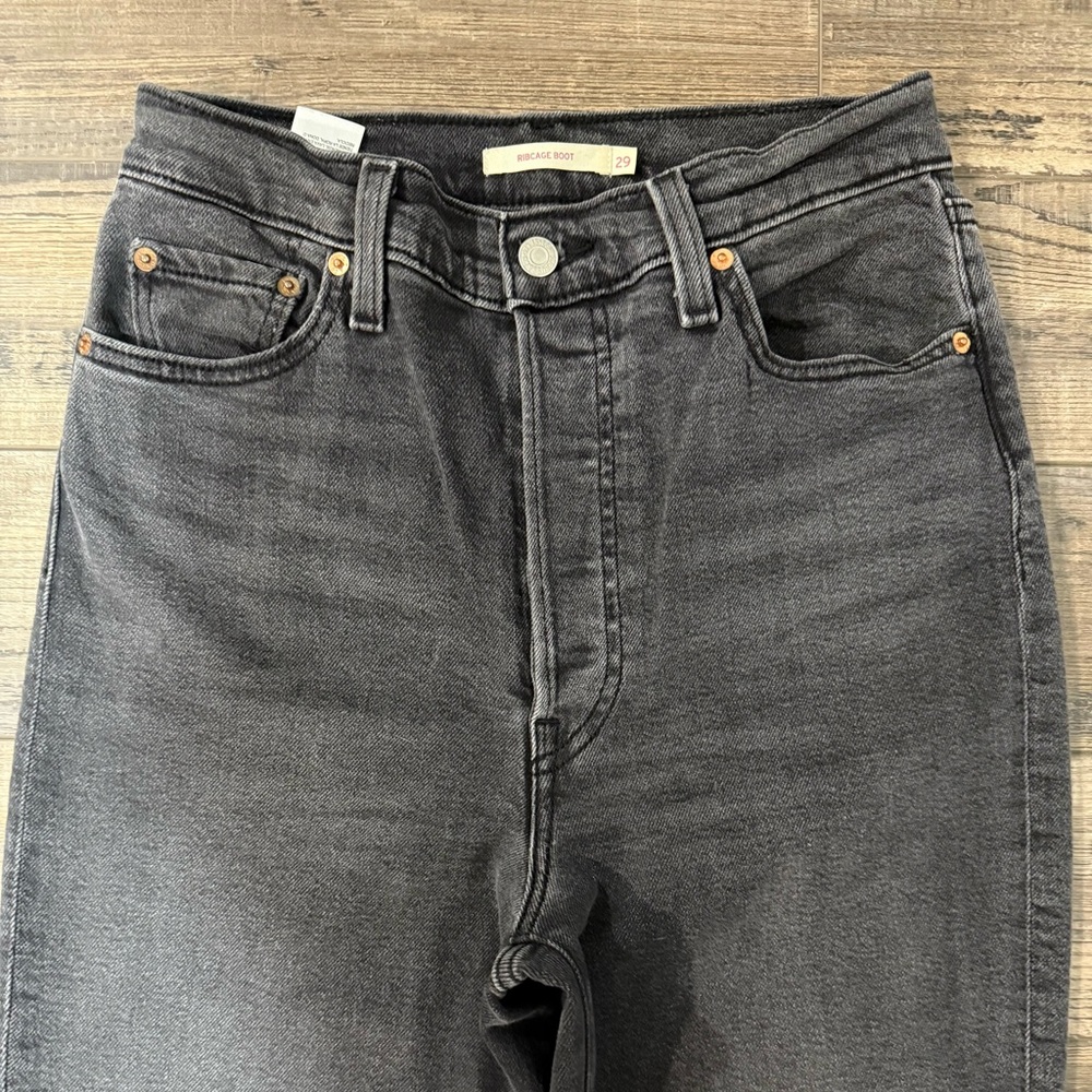 Levi's Ribcage Boot Jeans Black Wash  29 / 33 - Picture 3 of 10